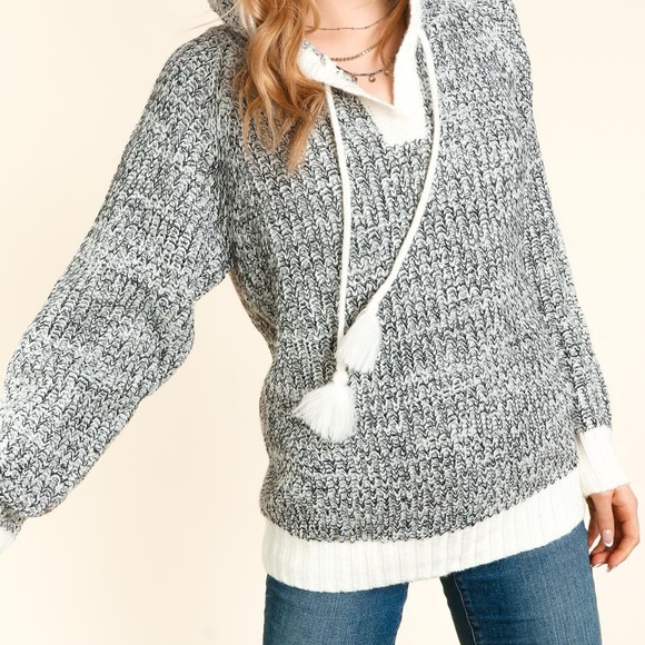 Women’s Charcoal & Ivory Two Tone Ribbed Hooded Tassel Drawstring Sweater - Picture 4 of 9